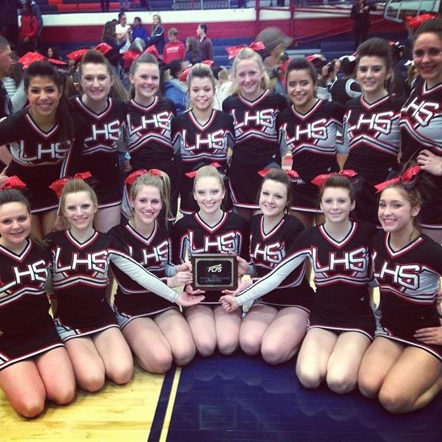 Photo of the day 2/5/2014: Varsity cheer wins county championship