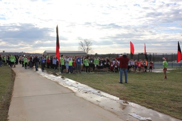 Participants lined up at the 2013 Egg Nog Jog waiting to start the race. 