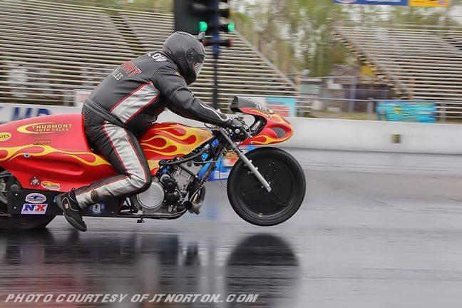 Dale Hamilton, Ginas father, makes a pass down the track.