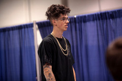 Sam Pepper speaking at the 2014 VidCon at the Anaheim Convention Center in Anaheim, California. (Gage Skidmore/Flickr Commons)