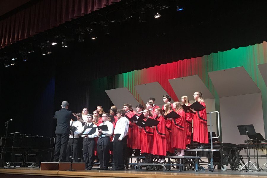 Concert Choir performs Carol of the Bells with Linganore alumni and New Market Middle School students. 