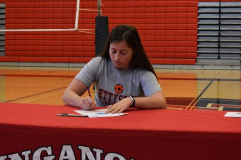 Maddie Cunningham signs her National Letter of Intent to Gettysburg College.