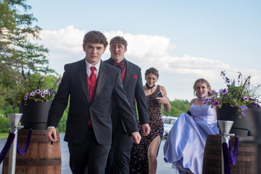 Joey Fontaine, Scott Hummel, Gabby Krystofiak and Carolina Heister were the first guests at the prom, with conventional as well as unique attire.