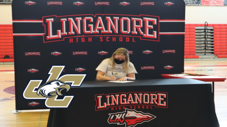 Claire Thomas signed her National Letter of Intent to continue playing Softball at Juniata College. 